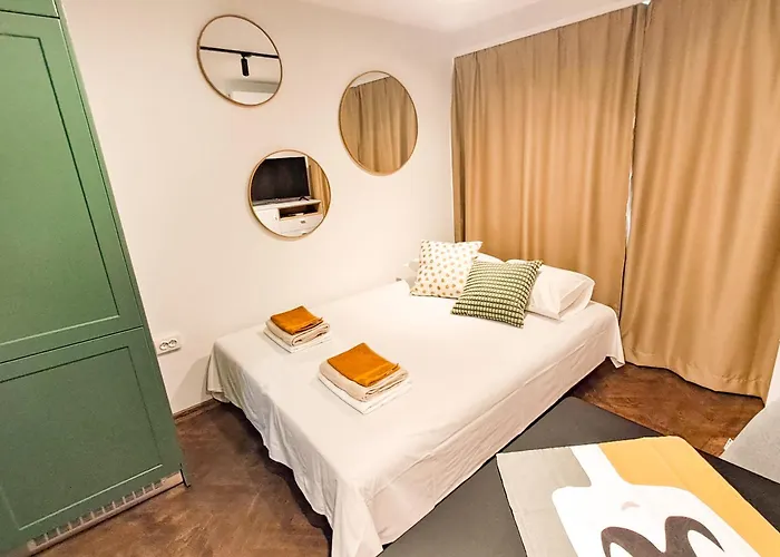 The Lion's - домът на лъва 瓦爾納